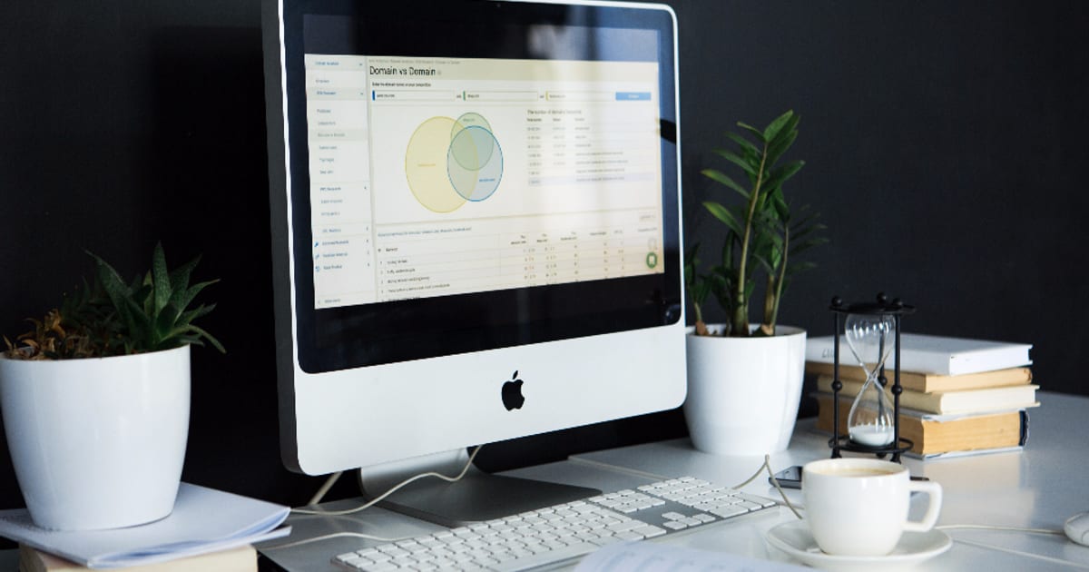 Domain Service Provider in Qatar: Registration, DNS and Ownership